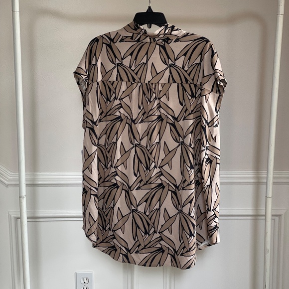 NWT- Soft Surroundings V-Neck Luau Printed Tee - Size 1X - Picture 7 of 7